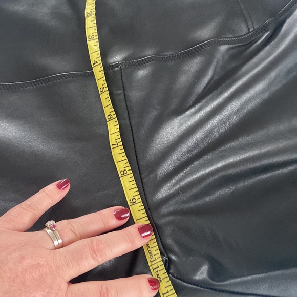 7 For all Mankind faux leather leggings - Picture 6 of 7